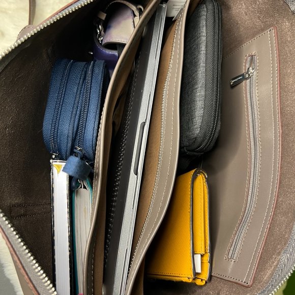 LIGHT BROWN LEATHER BRIEFCASE BY DANIER - Picture 7 of 12